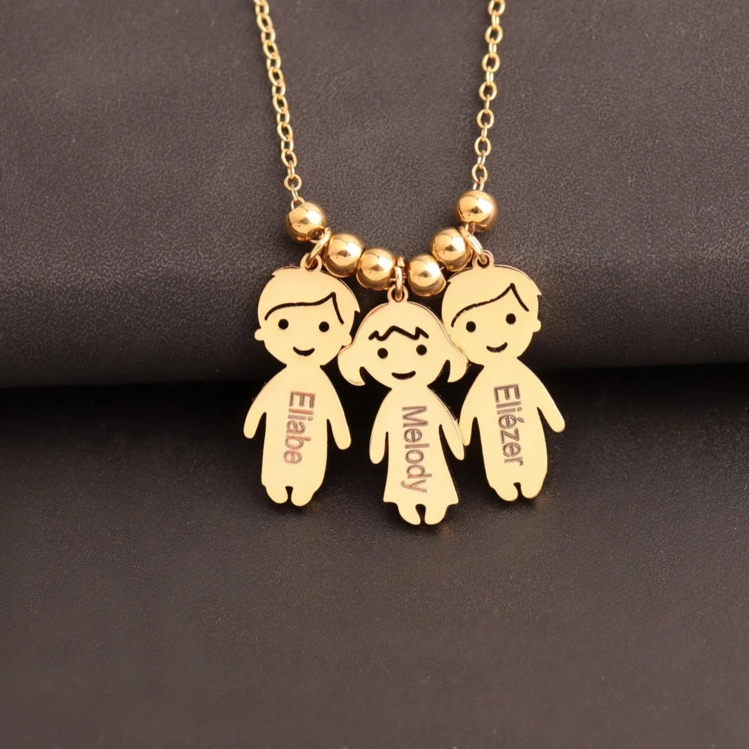 Colar da mãe com os filhos